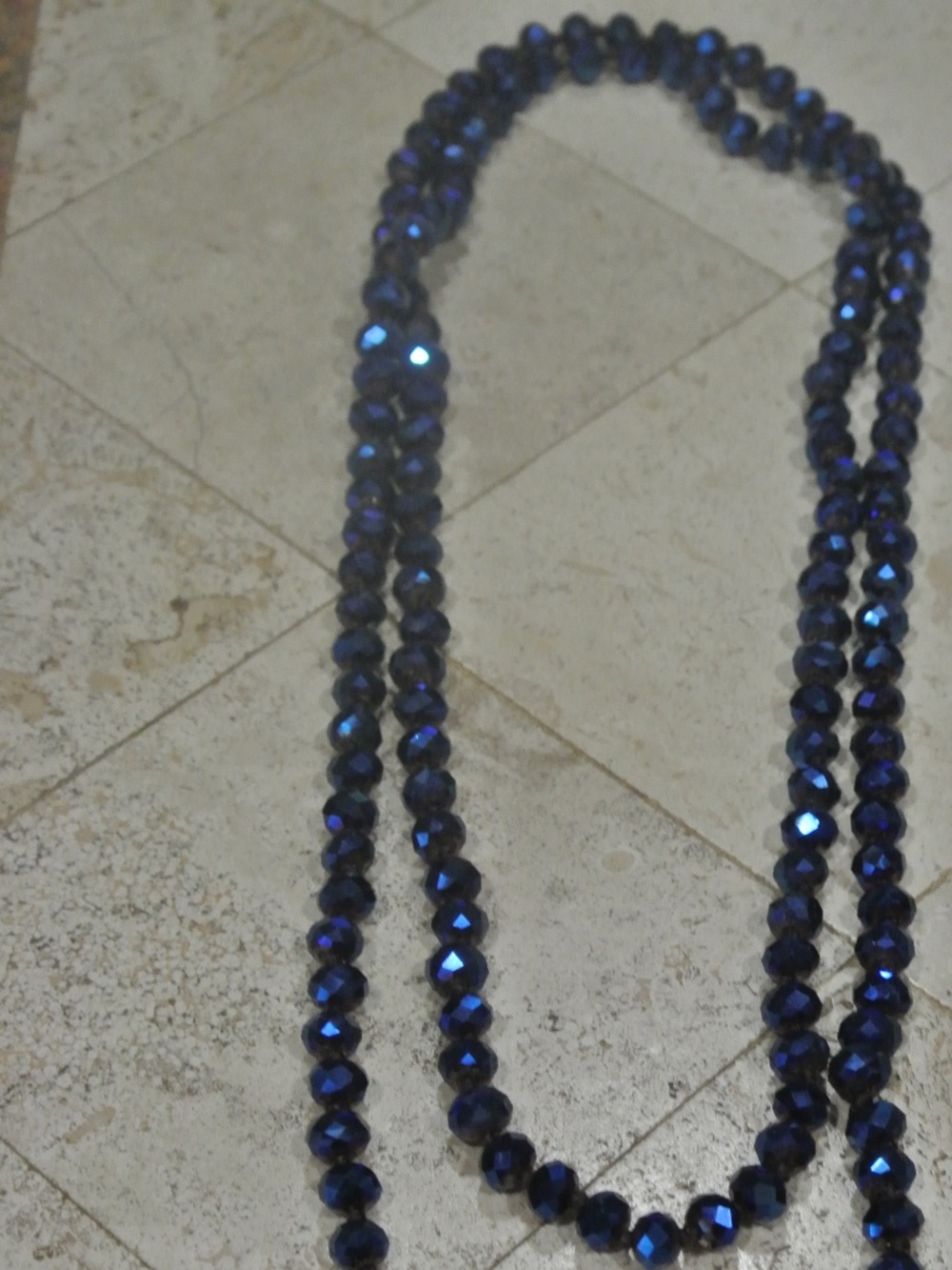 NAVY BLUE FACETED 25 INCH BEADED NECKLACE